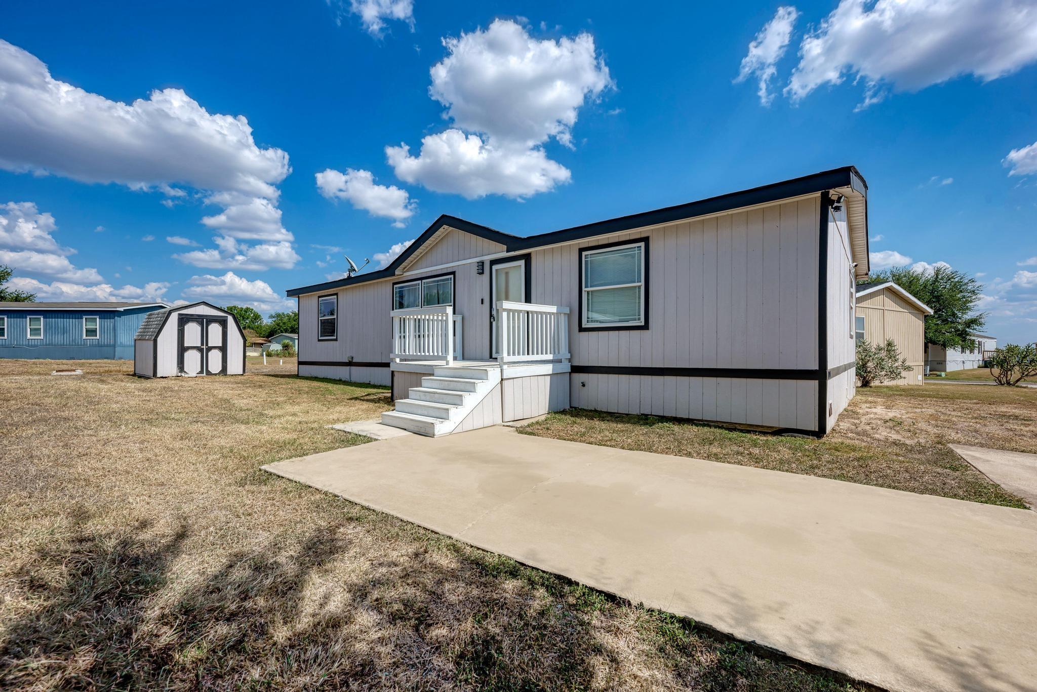 120 SE Silver Peak Dr, San Marcos, TX 78666