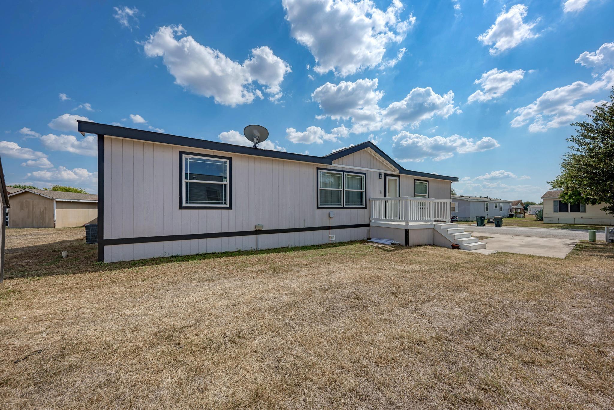 120 SE Silver Peak Dr, San Marcos, TX 78666