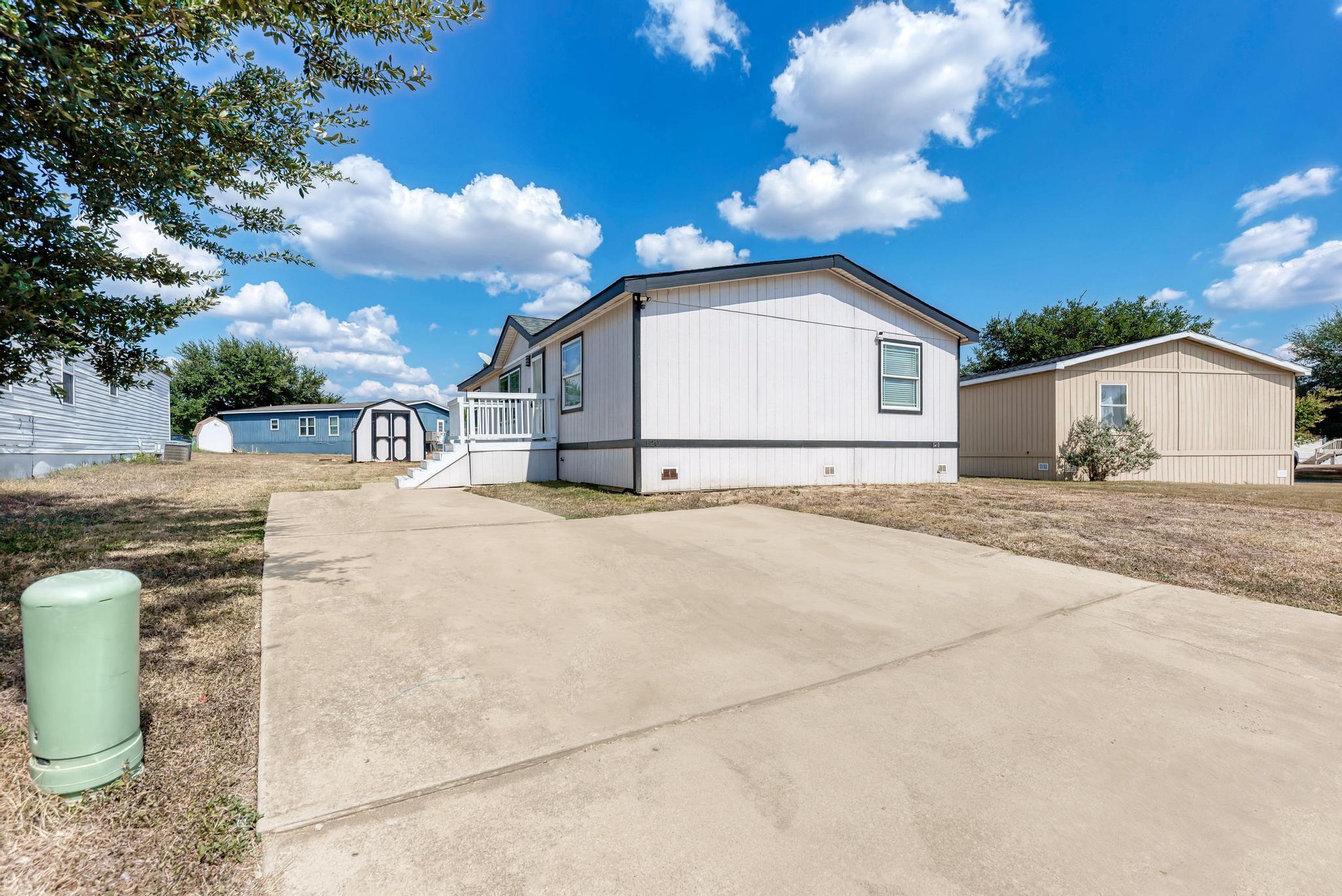 120 SE Silver Peak Dr, San Marcos, TX 78666