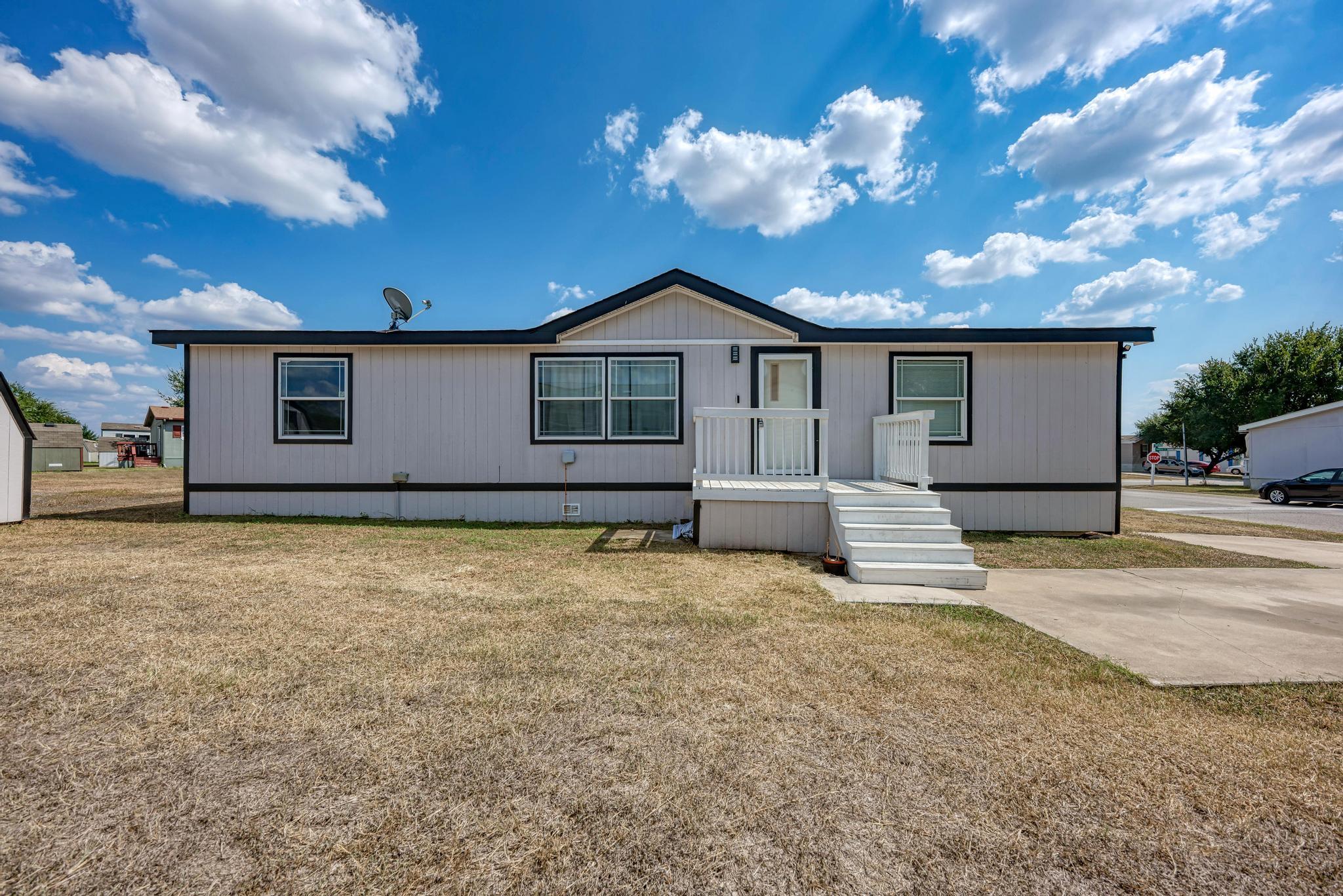 120 SE Silver Peak Dr, San Marcos, TX 78666