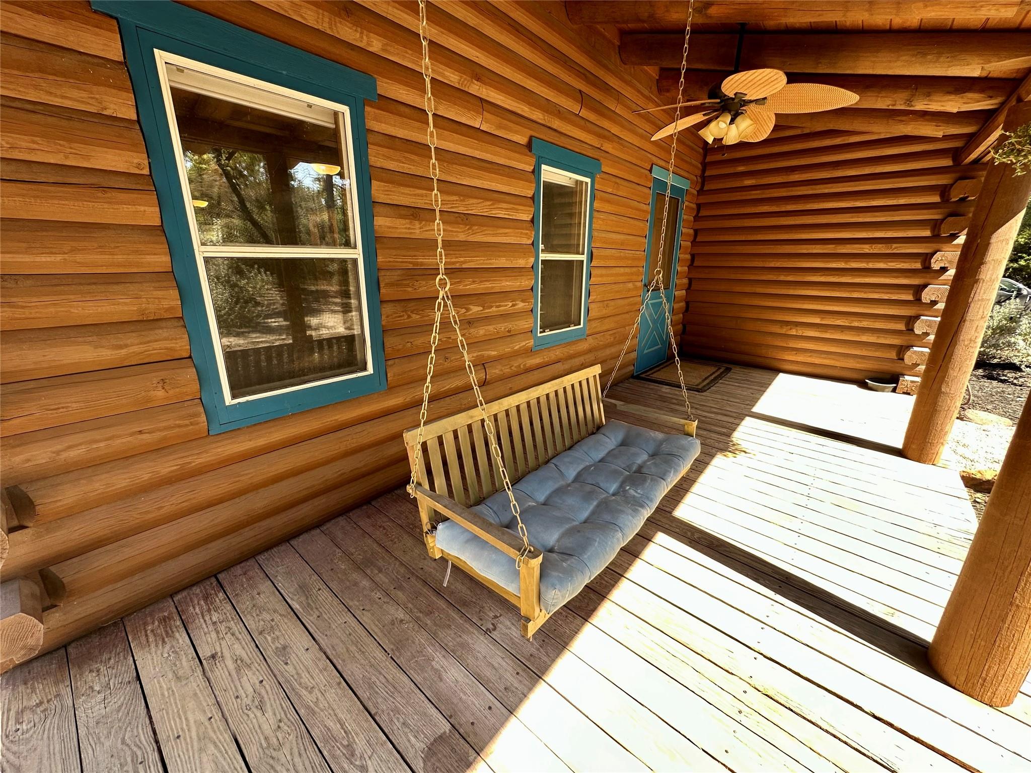 1053 E County Road F, Lexington, TX 78947