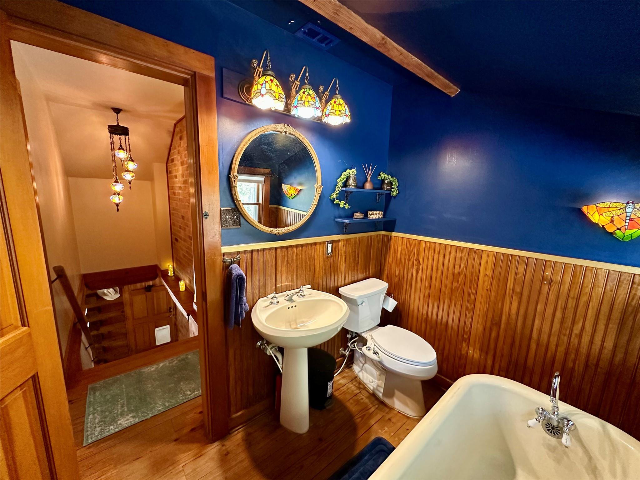 1053 E County Road F, Lexington, TX 78947