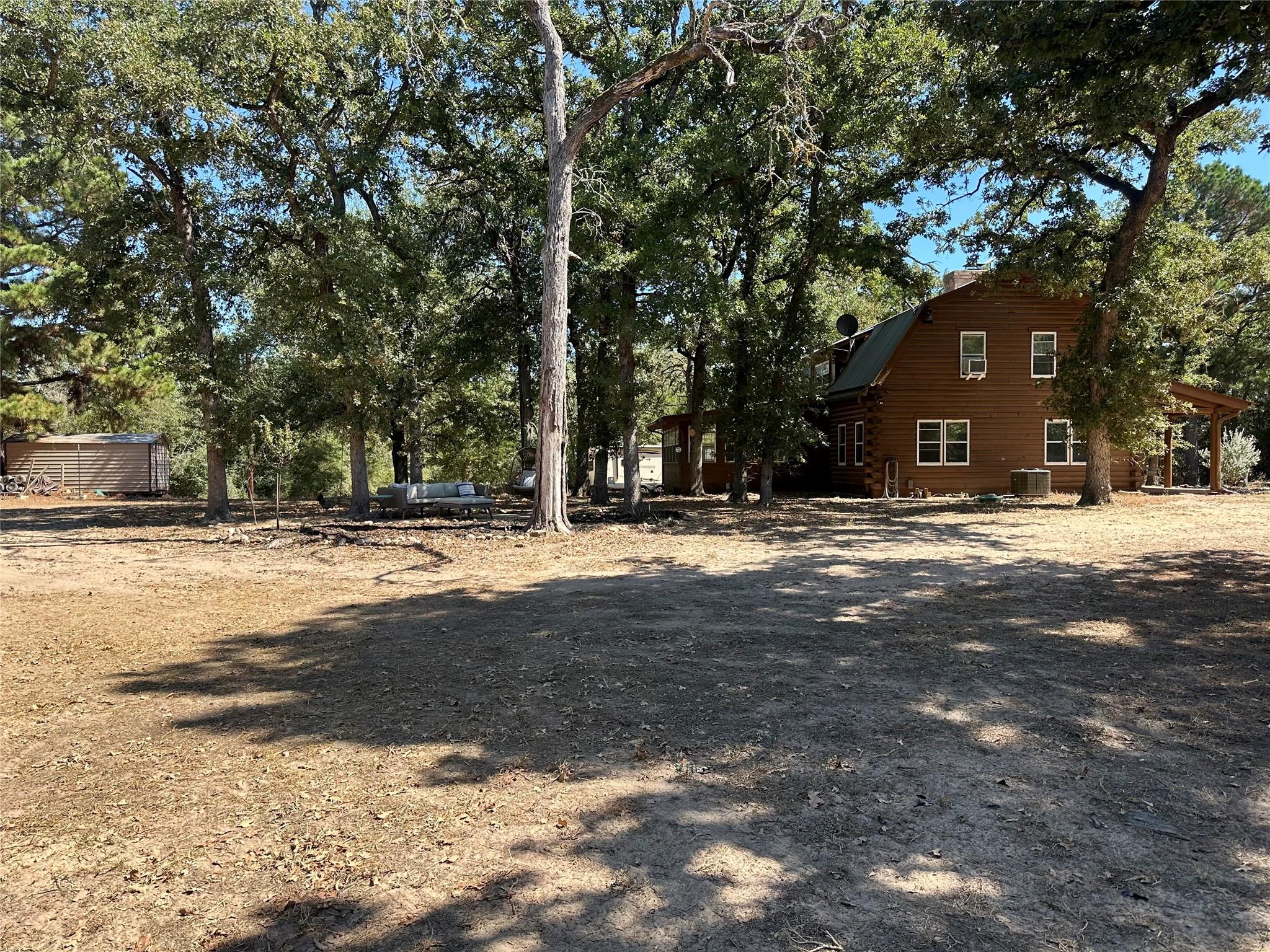 1053 E County Road F, Lexington, TX 78947