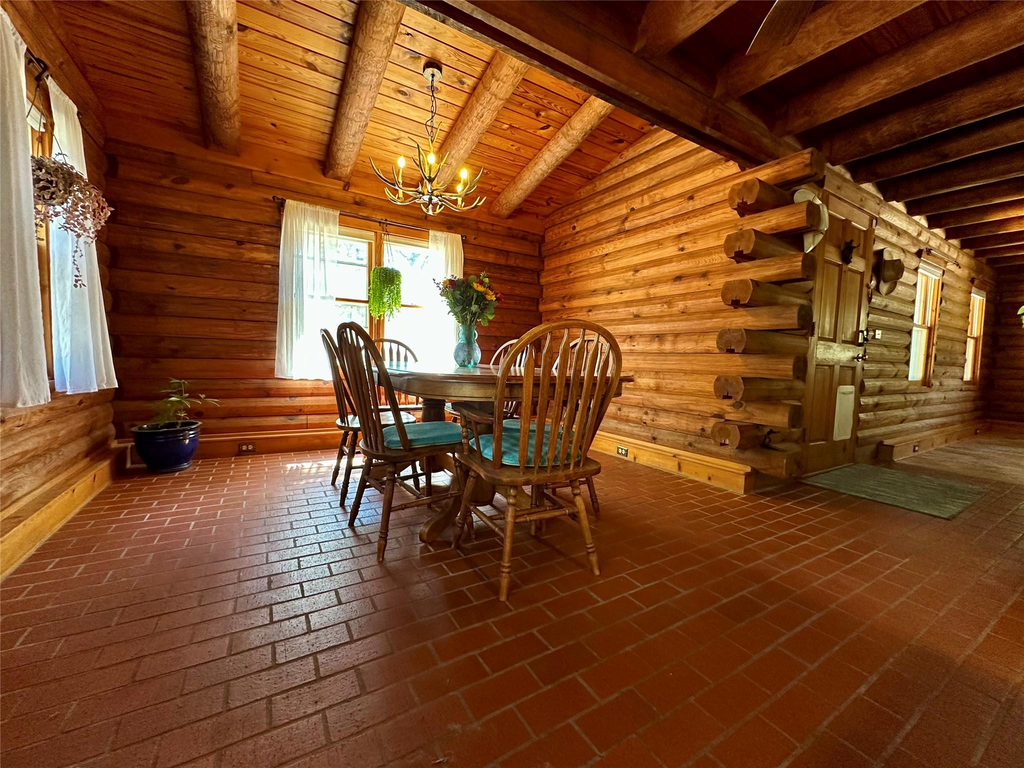 1053 E County Road F, Lexington, TX 78947