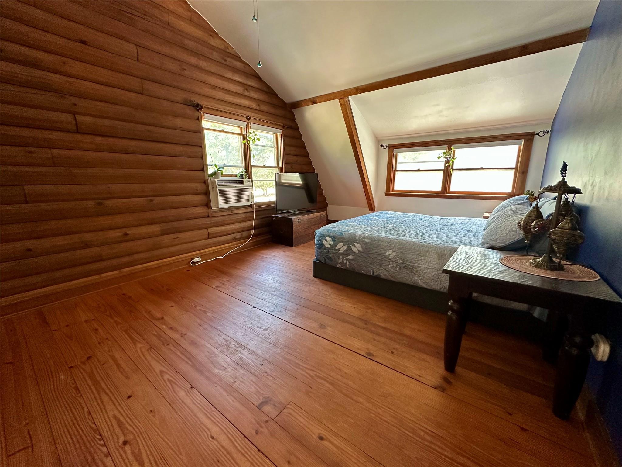 1053 E County Road F, Lexington, TX 78947