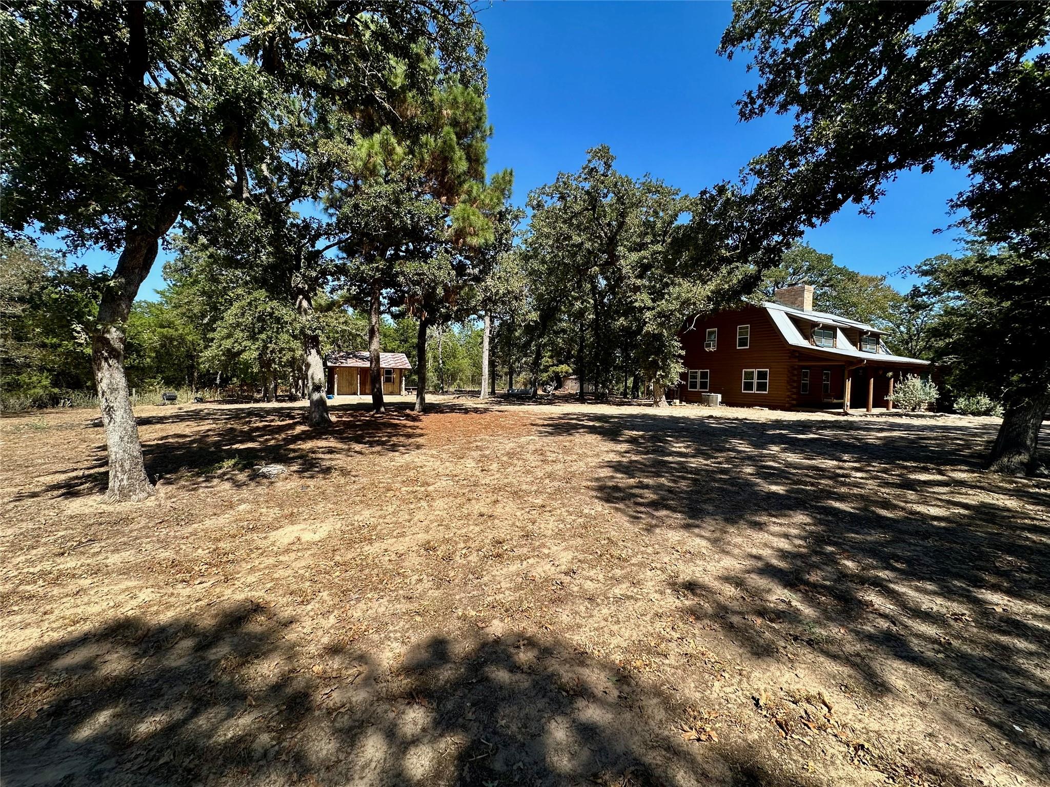 1053 E County Road F, Lexington, TX 78947