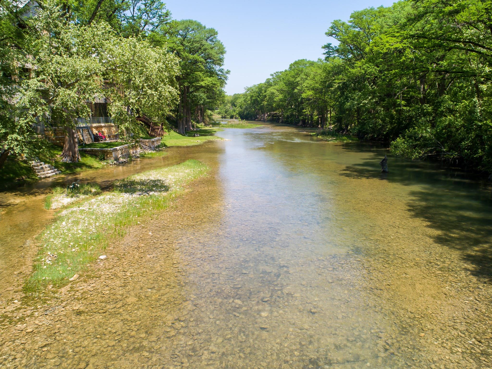 1121 Bradstreet St, Canyon Lake, TX 78133