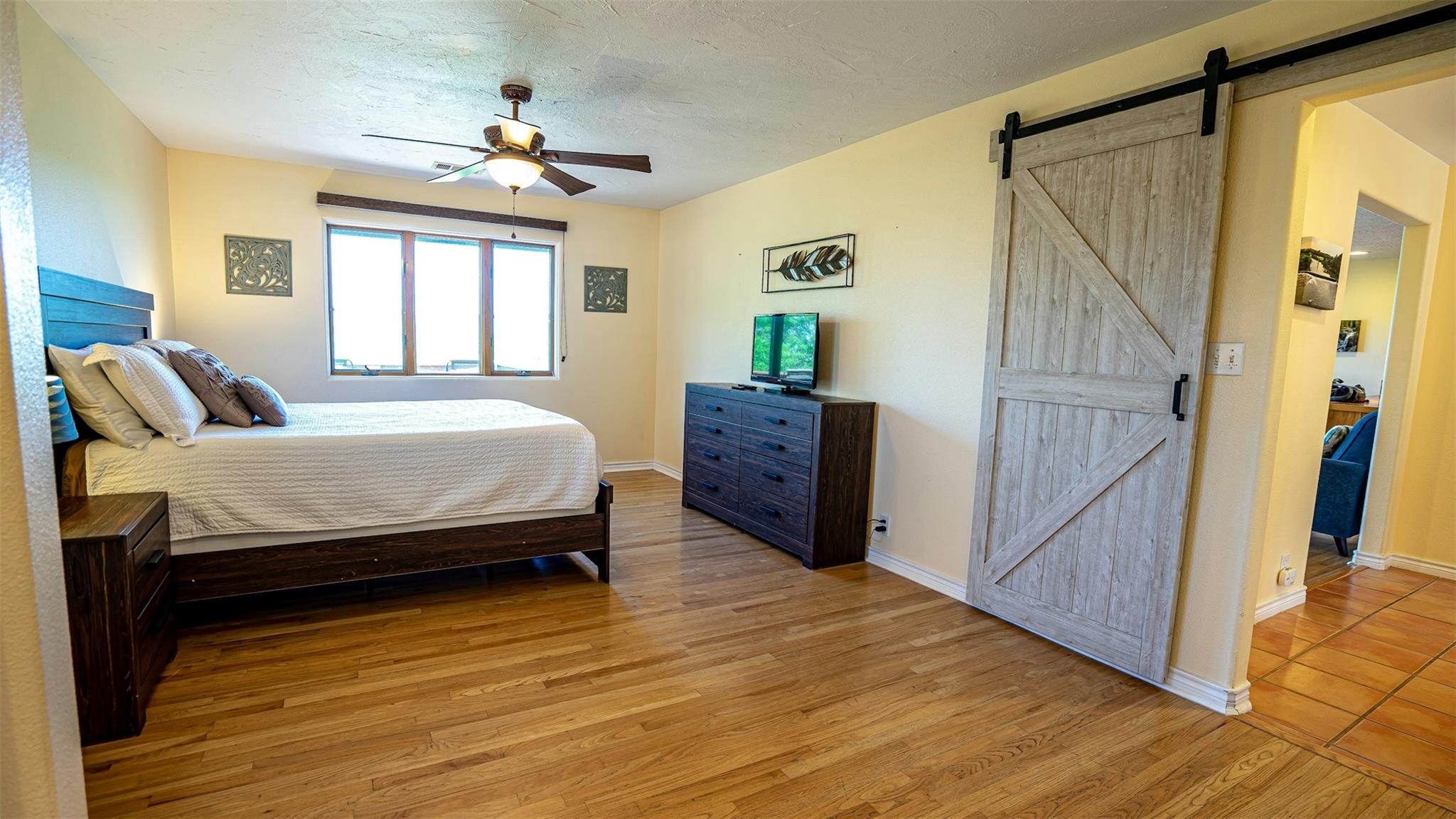 1121 Bradstreet St, Canyon Lake, TX 78133