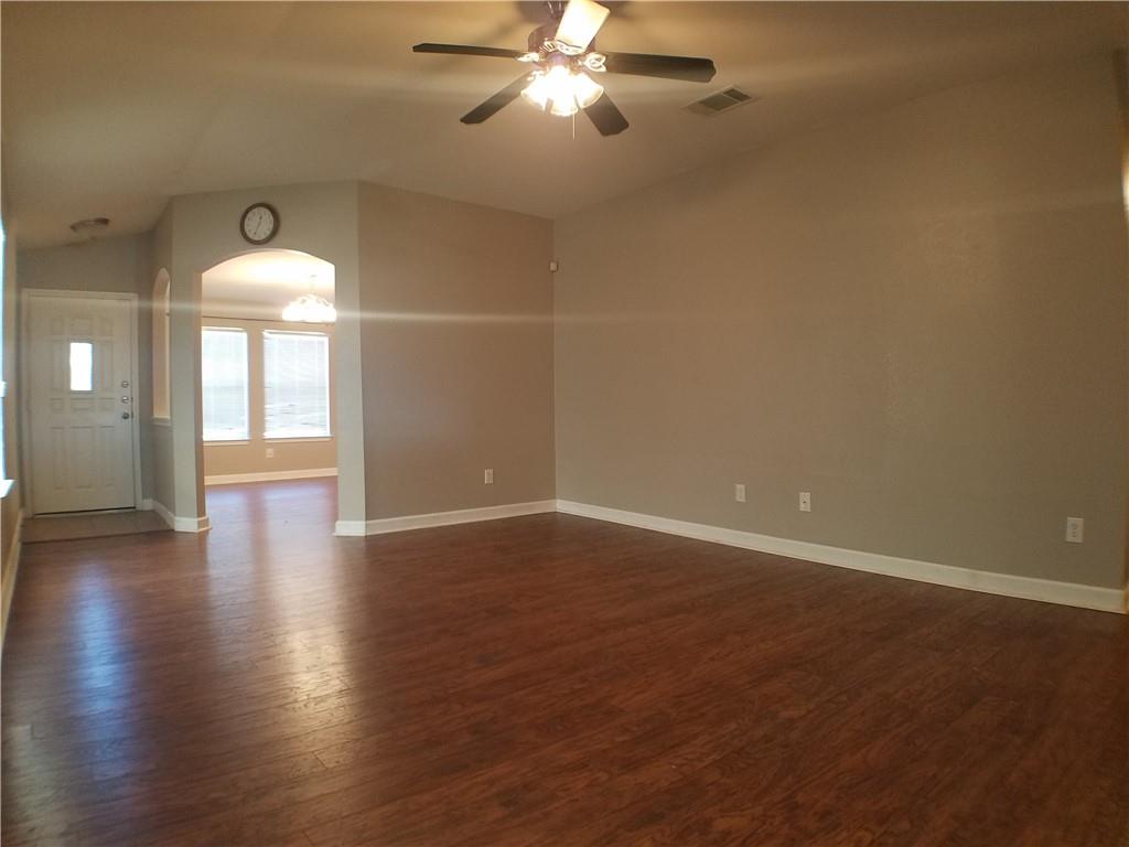 2488 Green Meadows Ln, Buda, TX 78610