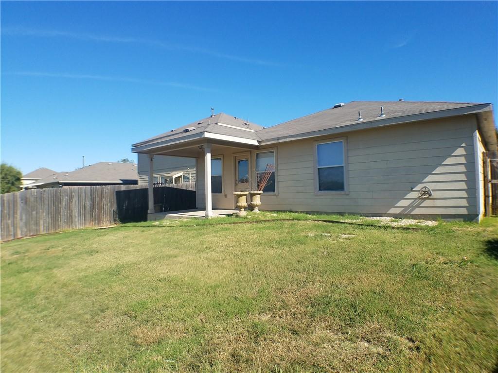 2488 Green Meadows Ln, Buda, TX 78610
