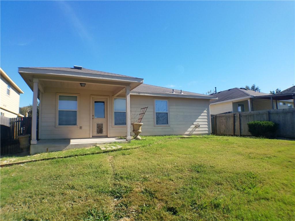 2488 Green Meadows Ln, Buda, TX 78610