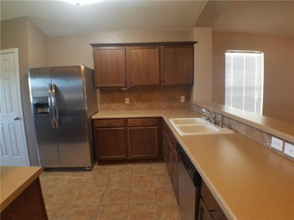 2488 Green Meadows Ln, Buda, TX 78610