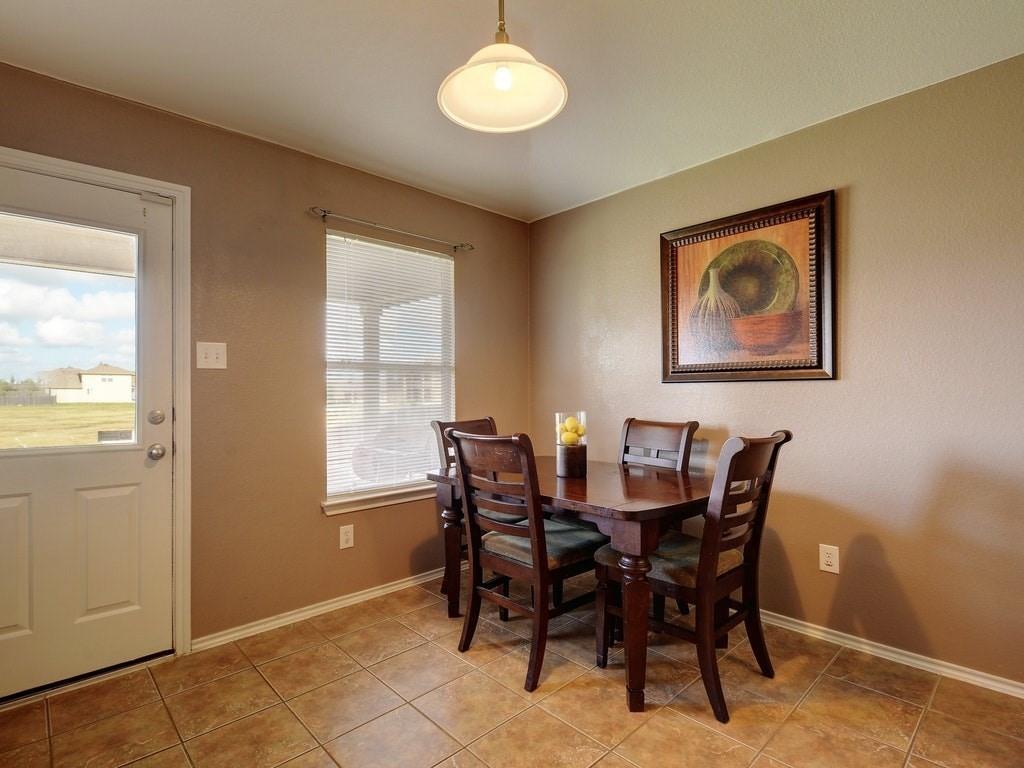 2488 Green Meadows Ln, Buda, TX 78610