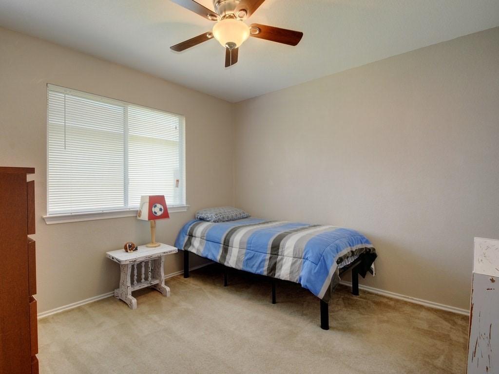 2488 Green Meadows Ln, Buda, TX 78610