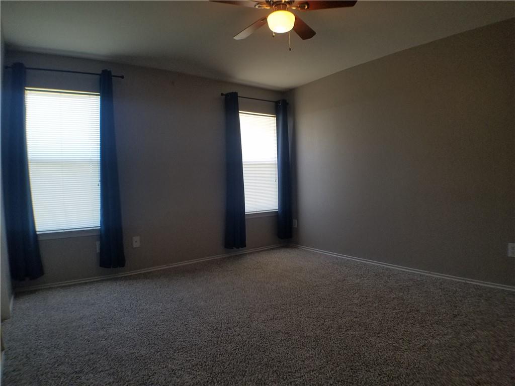 2488 Green Meadows Ln, Buda, TX 78610