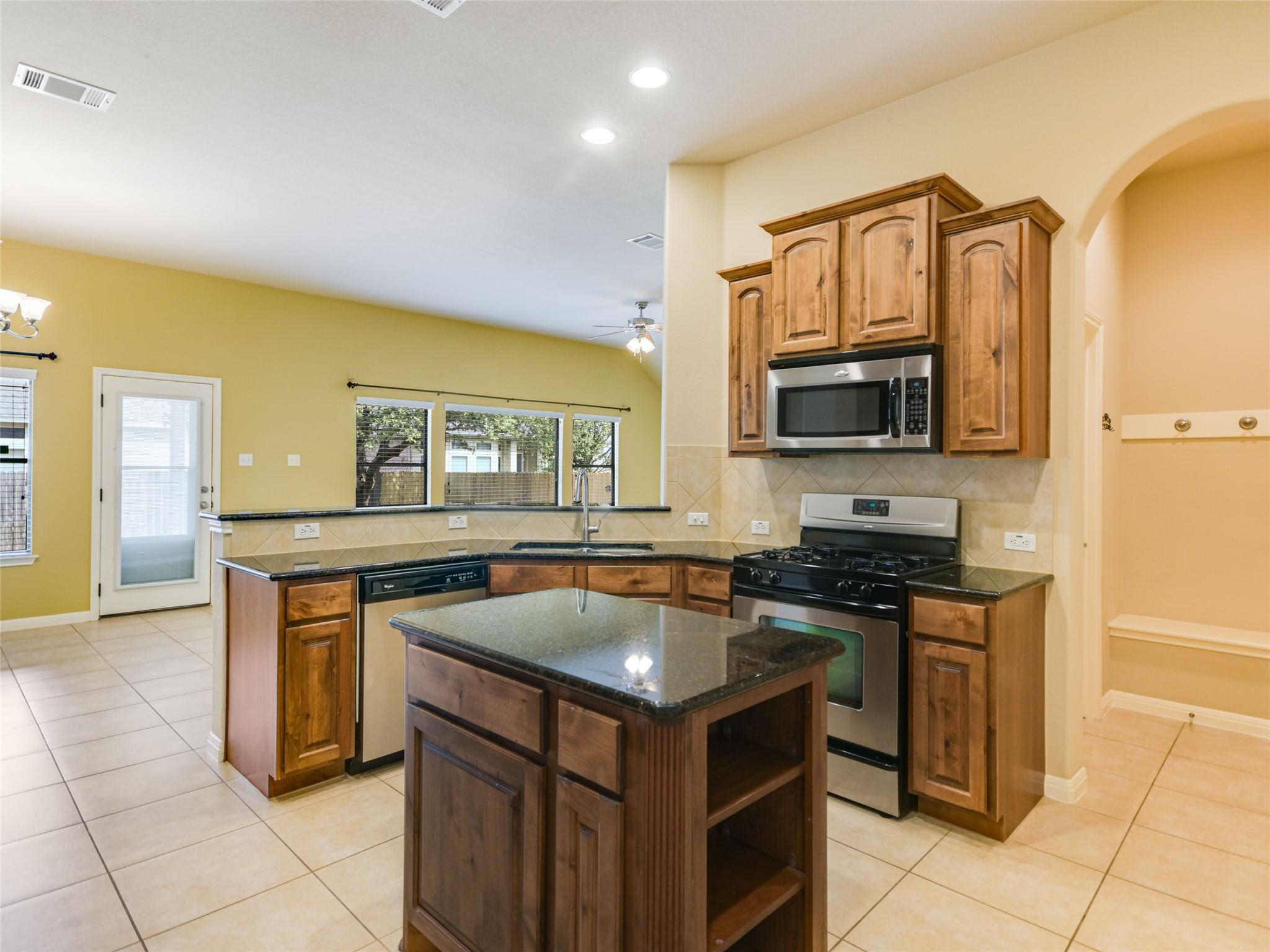 133 Kodiak Dr, Round Rock, TX 78664