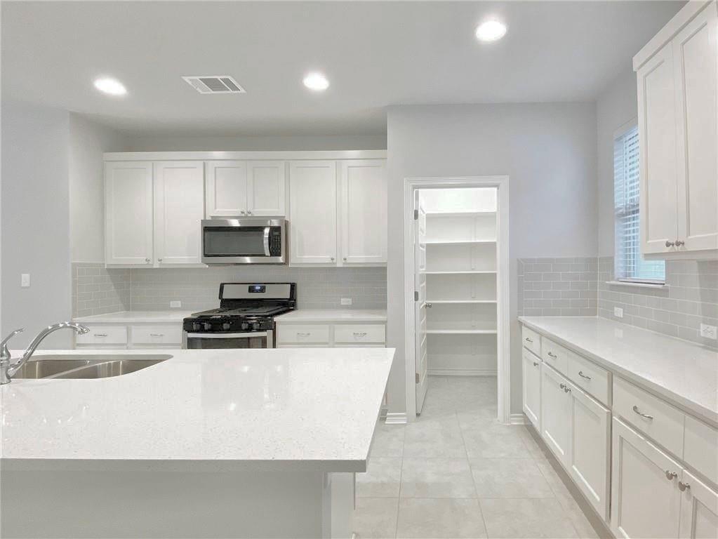 816 Alta Way, Leander, TX 78641