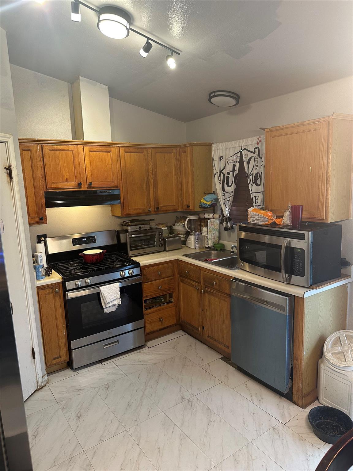 7007 Colony Loop Dr, Austin, TX 78724