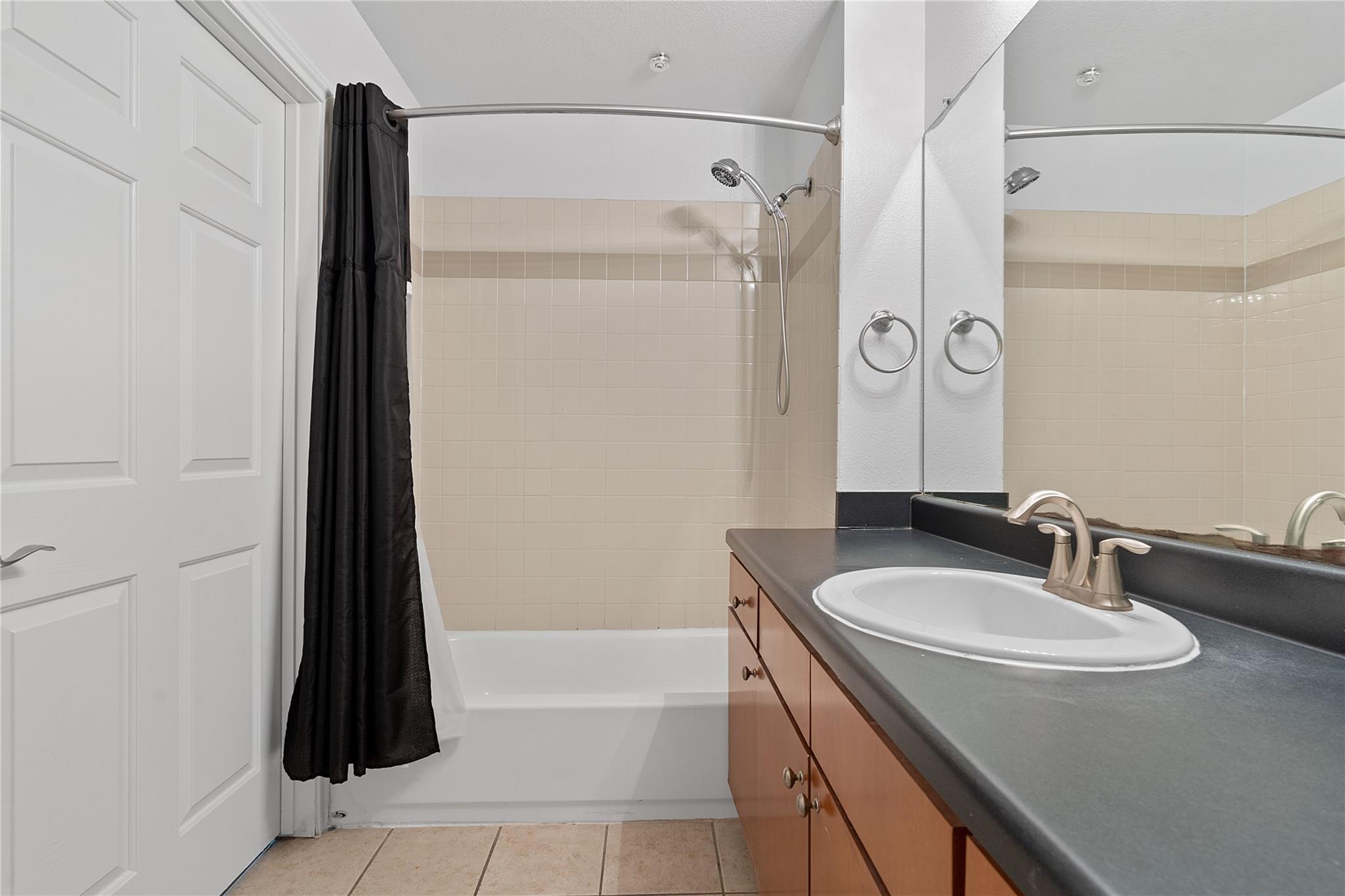 2515 Pearl # 102, Austin, TX 78705