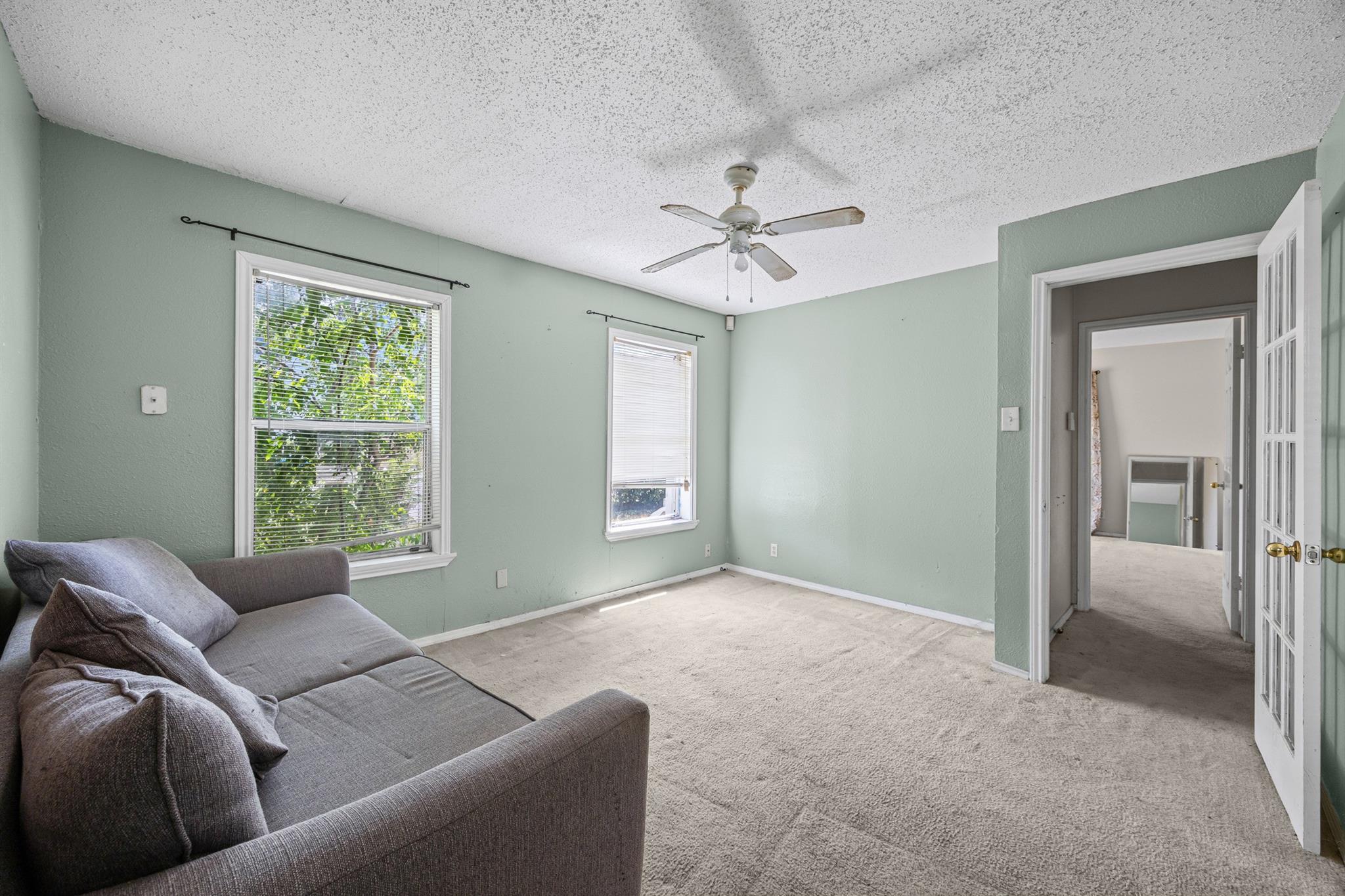 908 Vargas Rd, Austin, TX 78741