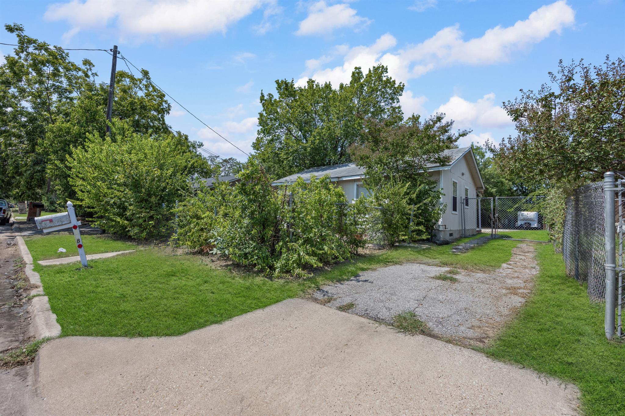 908 Vargas Rd, Austin, TX 78741