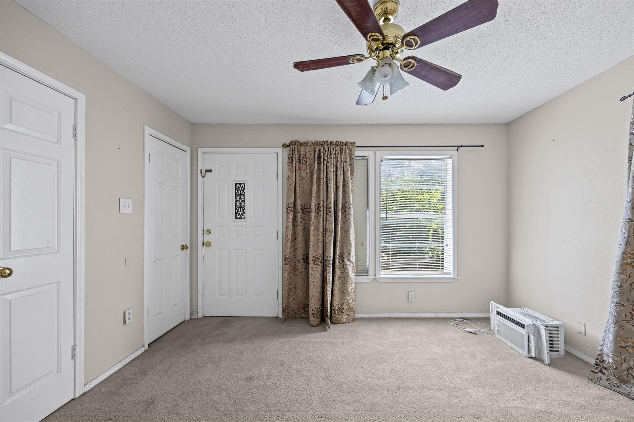 908 Vargas Rd, Austin, TX 78741