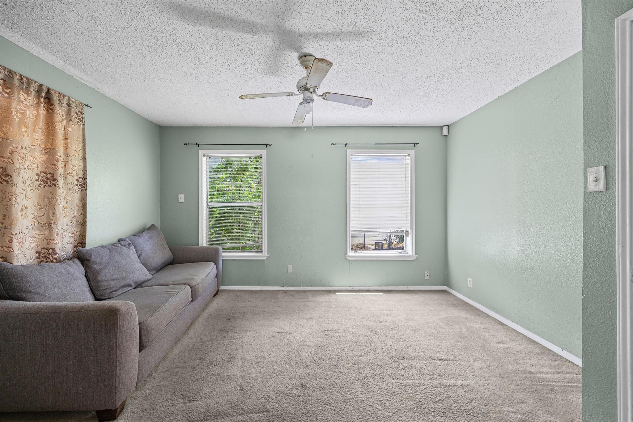 908 Vargas Rd, Austin, TX 78741