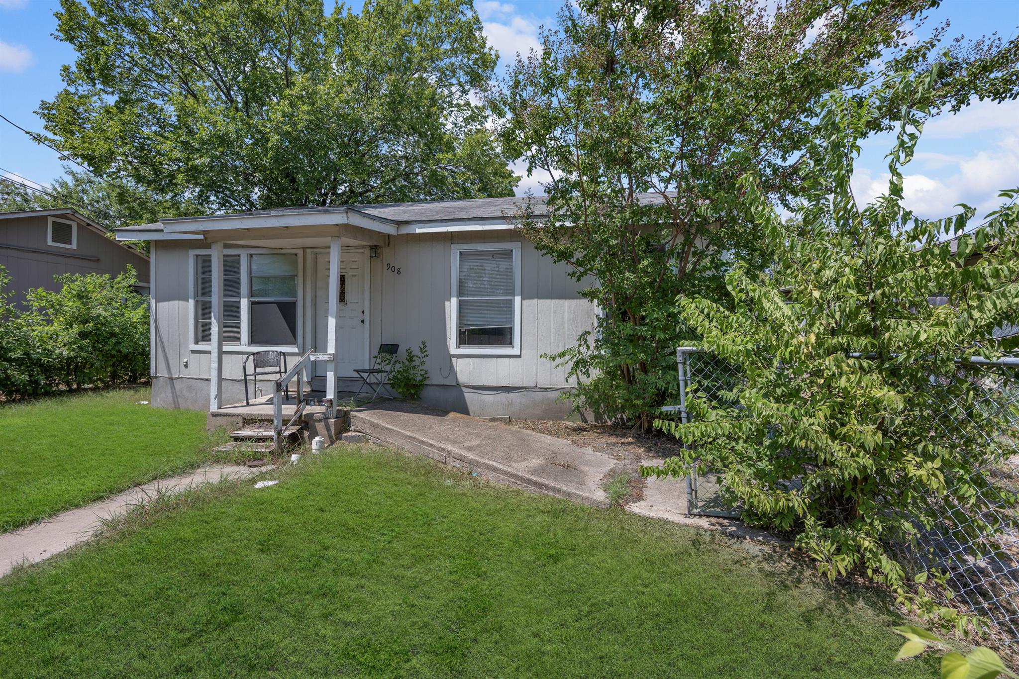 908 Vargas Rd, Austin, TX 78741