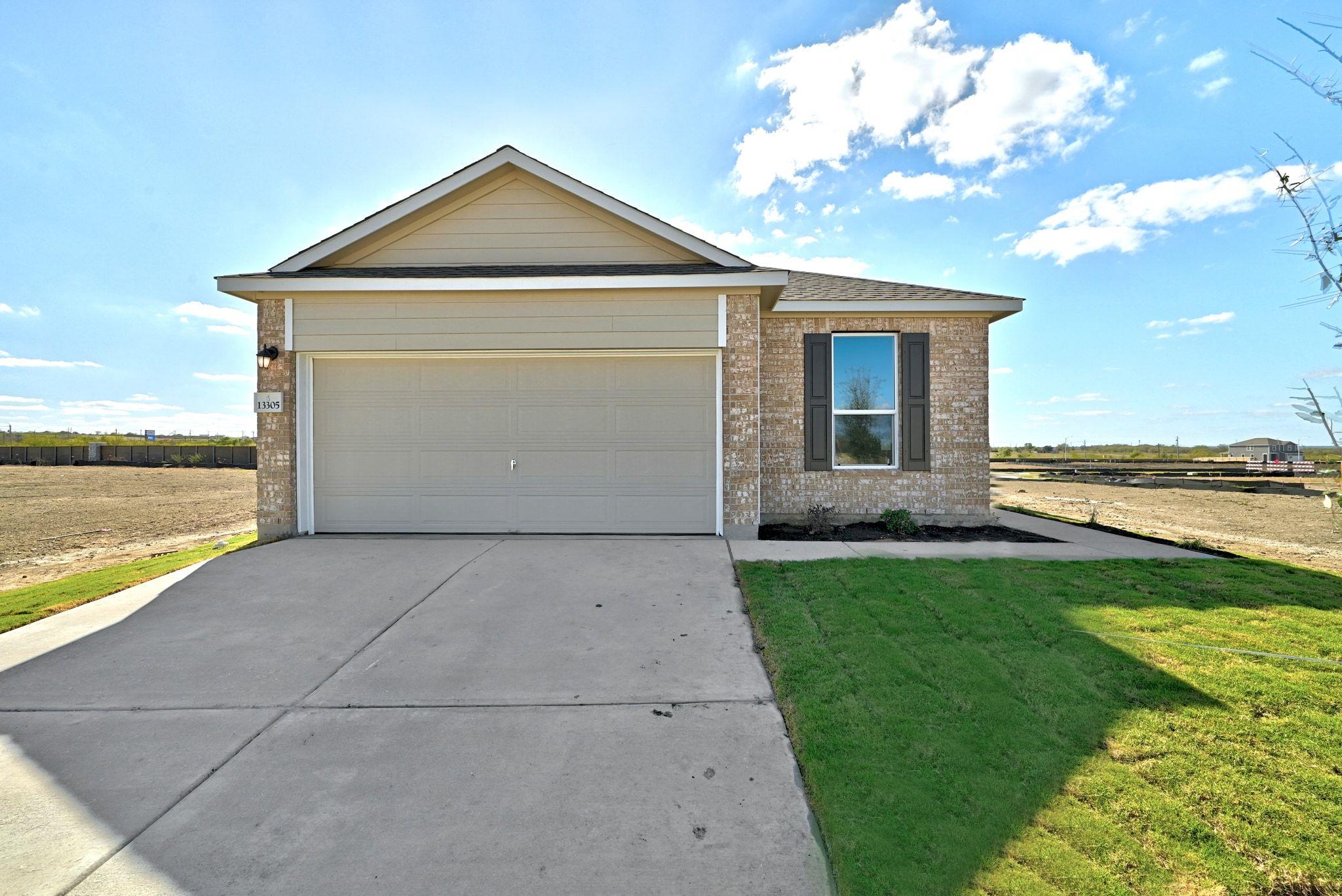 13305 Riversdale Rd, Del Valle, TX 78617