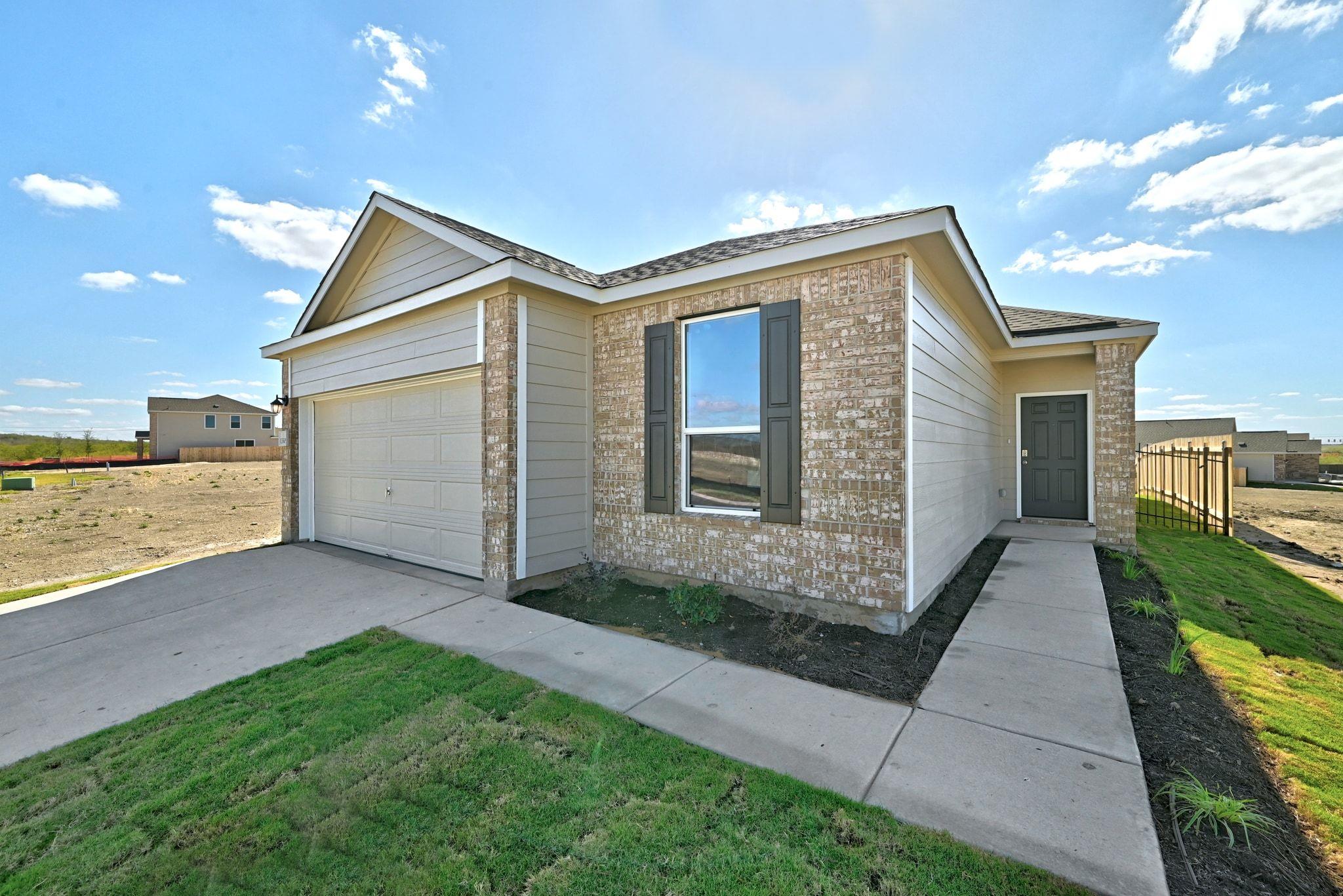13305 Riversdale Rd, Del Valle, TX 78617