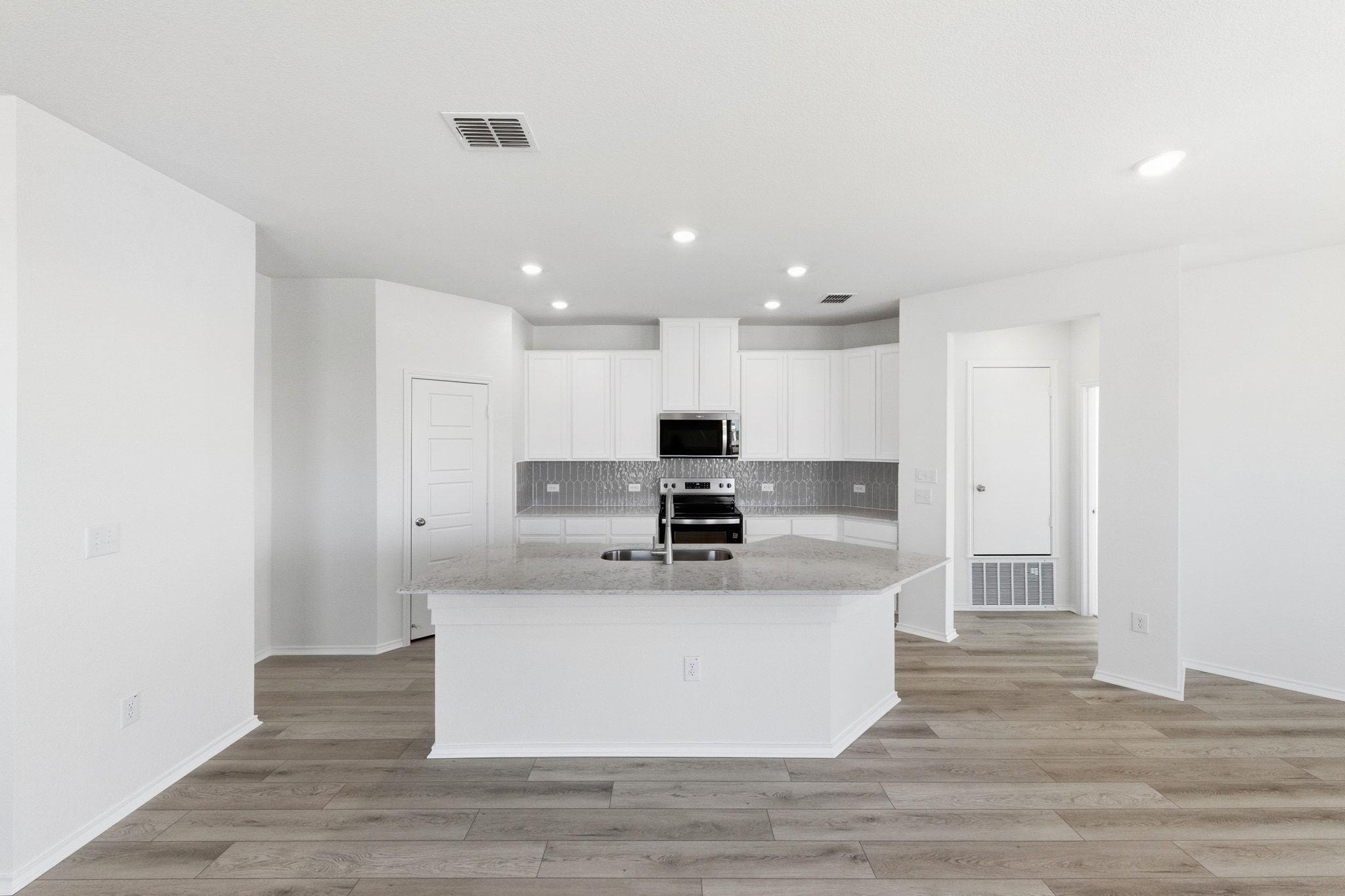 13305 Riversdale Rd, Del Valle, TX 78617