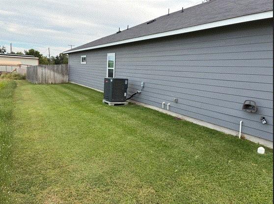 954 E Salty St, Thorndale, TX 76577