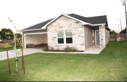 954 E Salty St, Thorndale, TX 76577