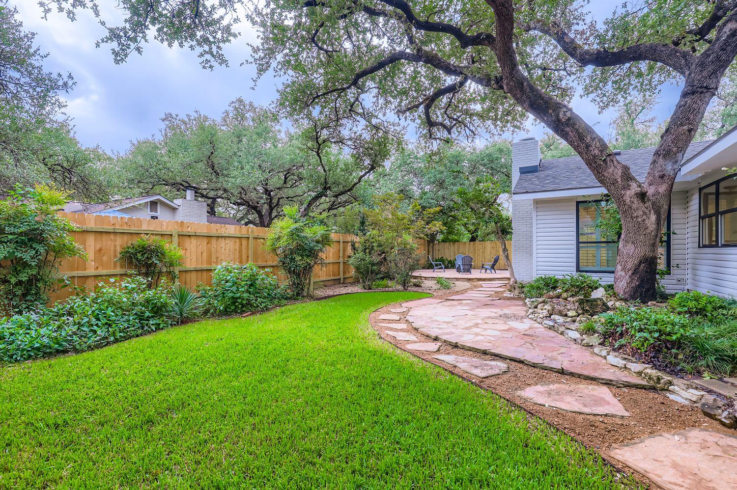 11703 Oak Knoll Dr, Austin, TX 78759