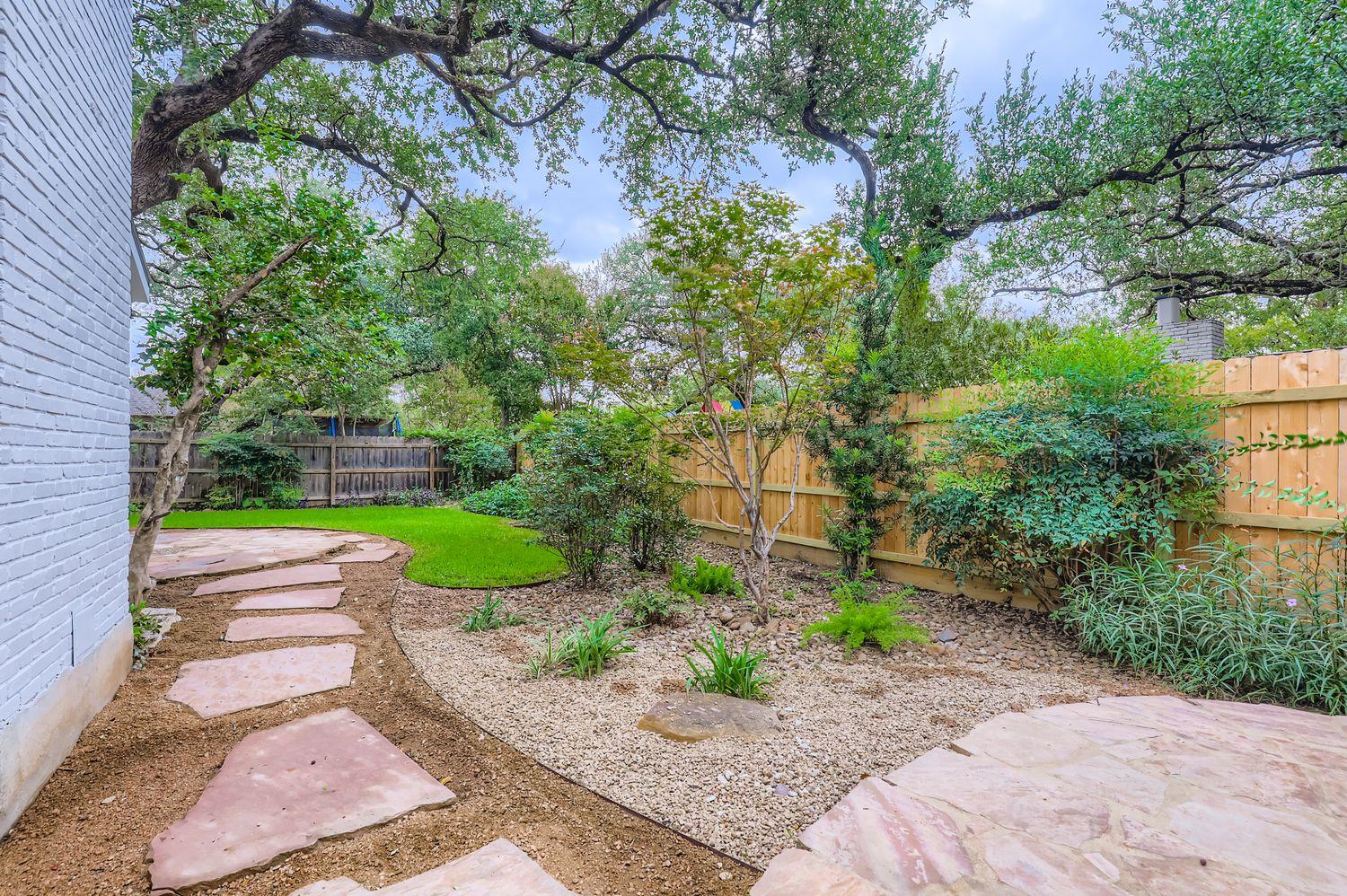 11703 Oak Knoll Dr, Austin, TX 78759