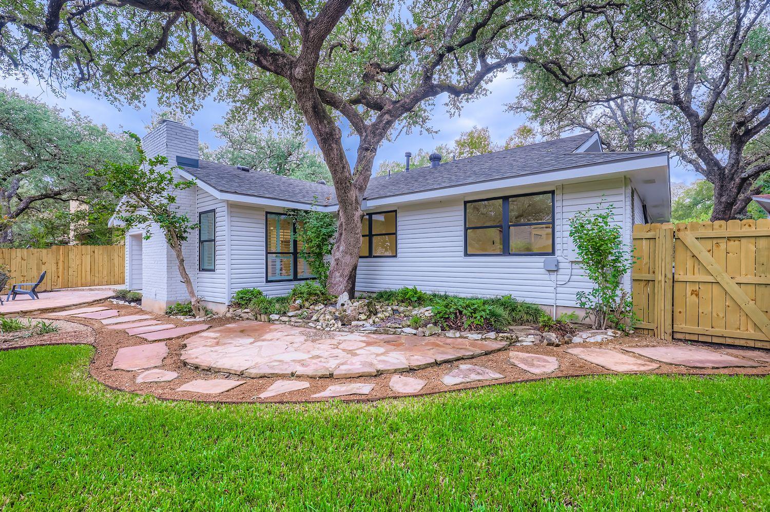 11703 Oak Knoll Dr, Austin, TX 78759