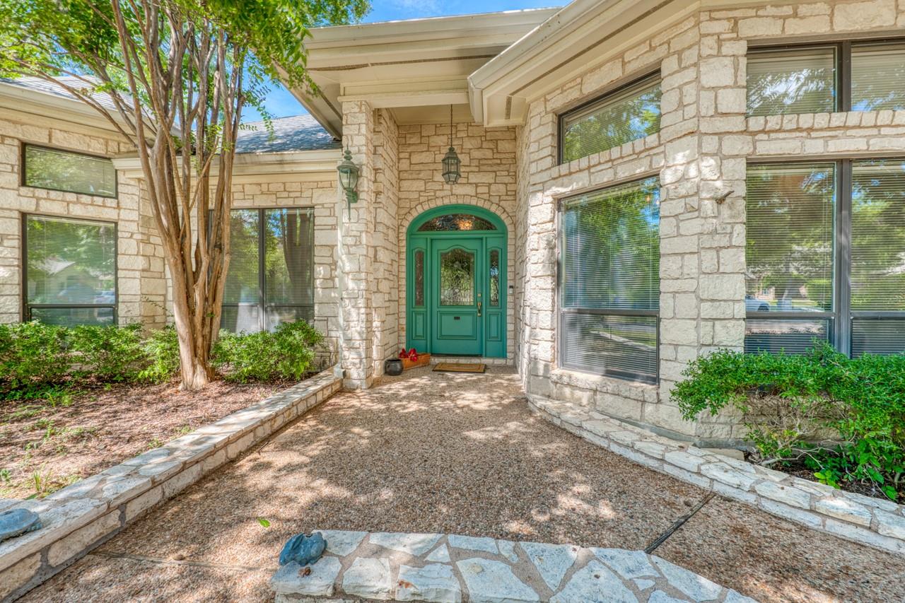 331 Olympia Fields St, Meadowlakes, TX 78654