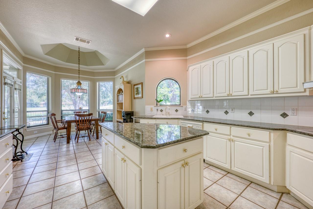 331 Olympia Fields St, Meadowlakes, TX 78654