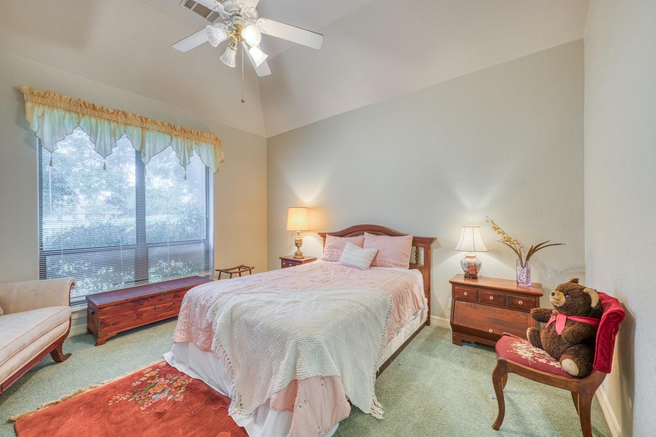 331 Olympia Fields St, Meadowlakes, TX 78654