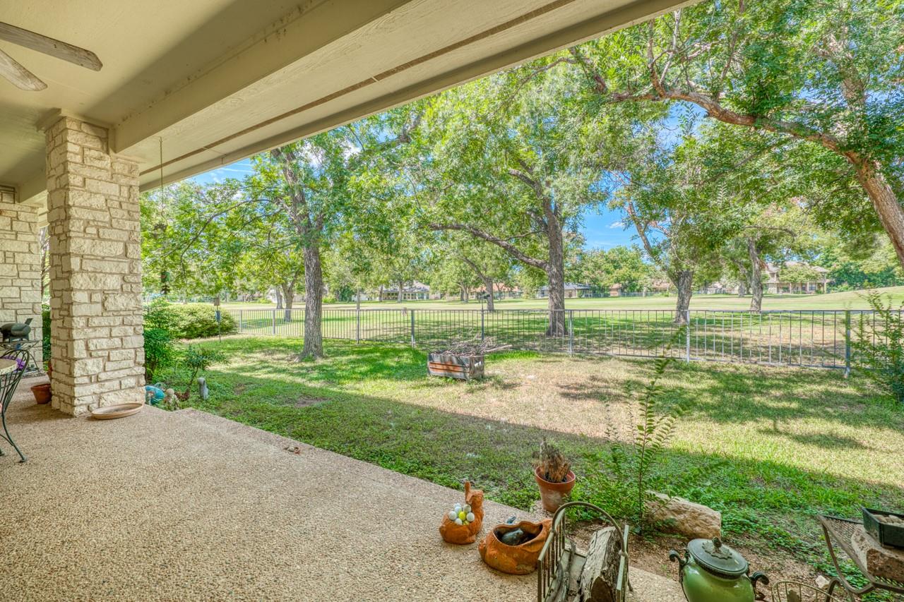 331 Olympia Fields St, Meadowlakes, TX 78654