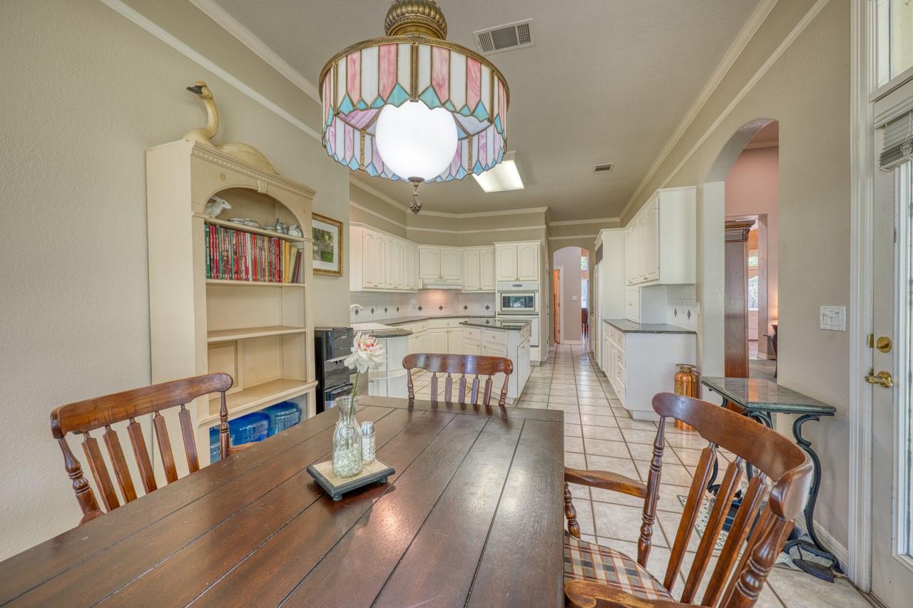 331 Olympia Fields St, Meadowlakes, TX 78654