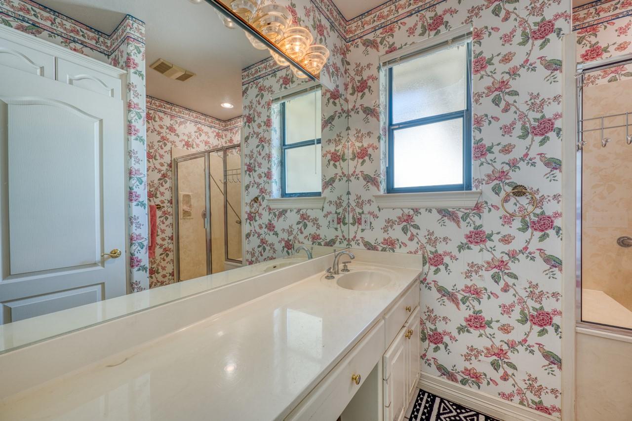 331 Olympia Fields St, Meadowlakes, TX 78654