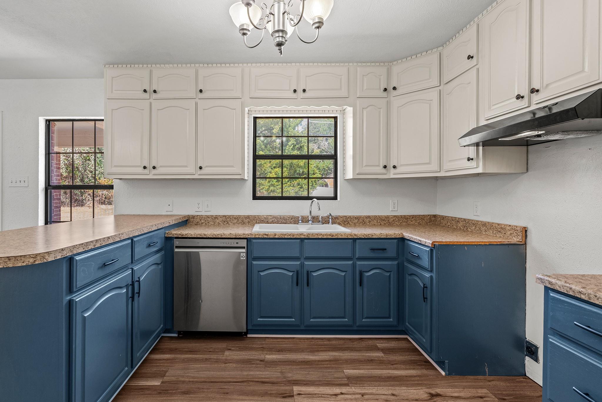 1904 Murray Ave, Rockdale, TX 76567