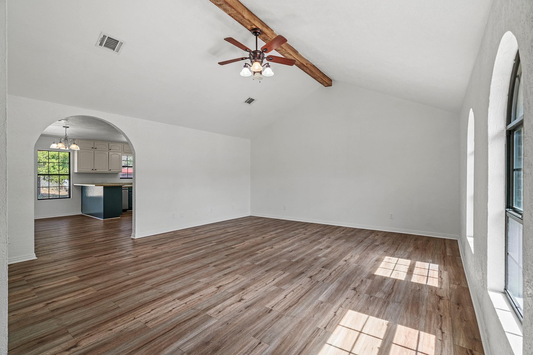 1904 Murray Ave, Rockdale, TX 76567