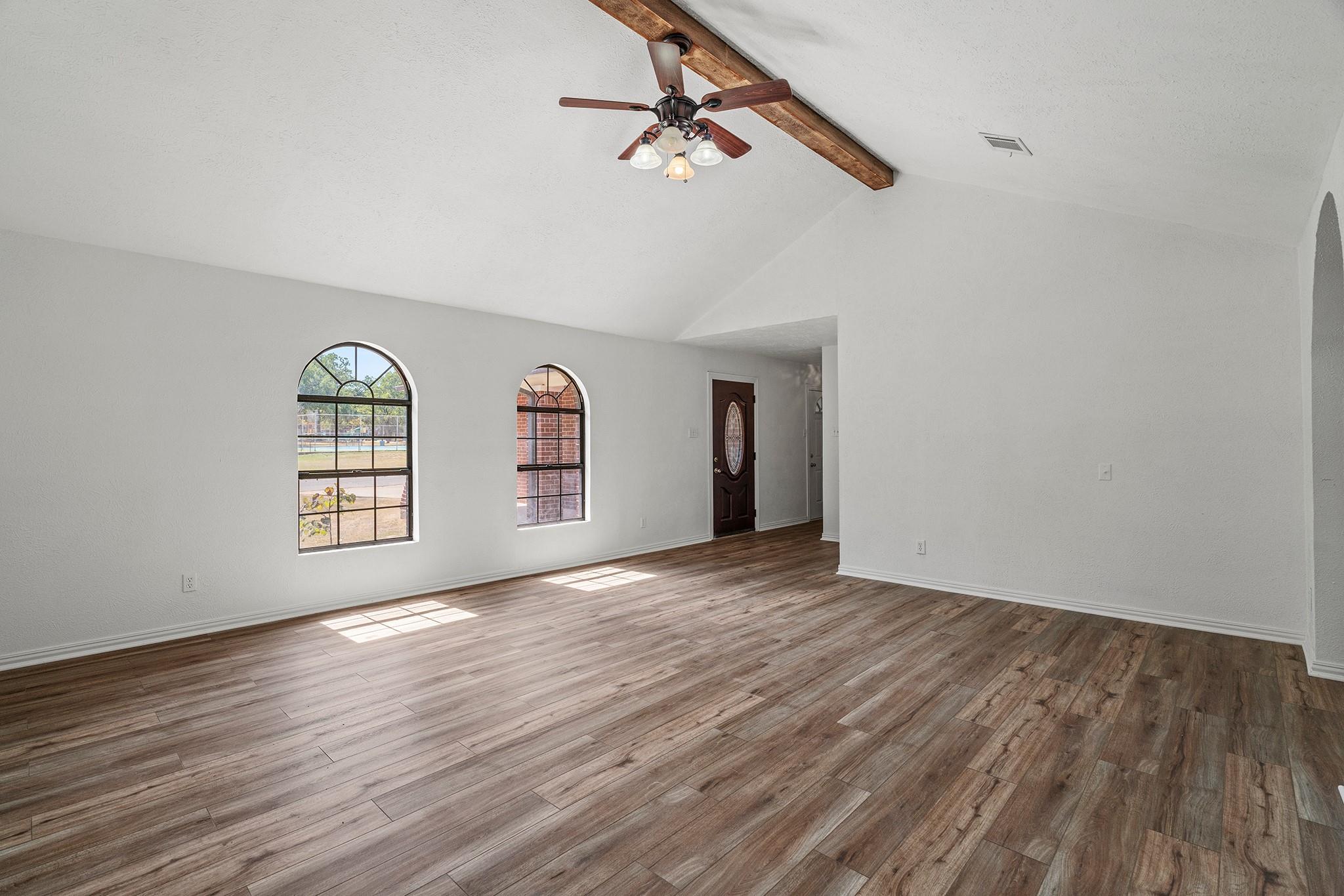 1904 Murray Ave, Rockdale, TX 76567