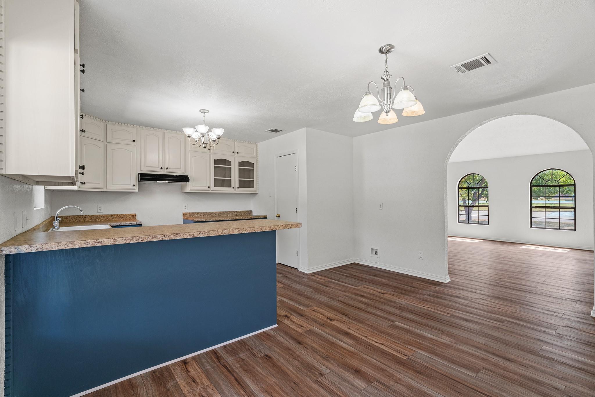 1904 Murray Ave, Rockdale, TX 76567