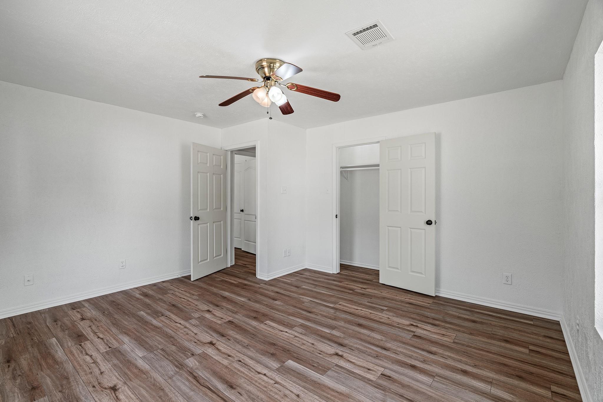 1904 Murray Ave, Rockdale, TX 76567