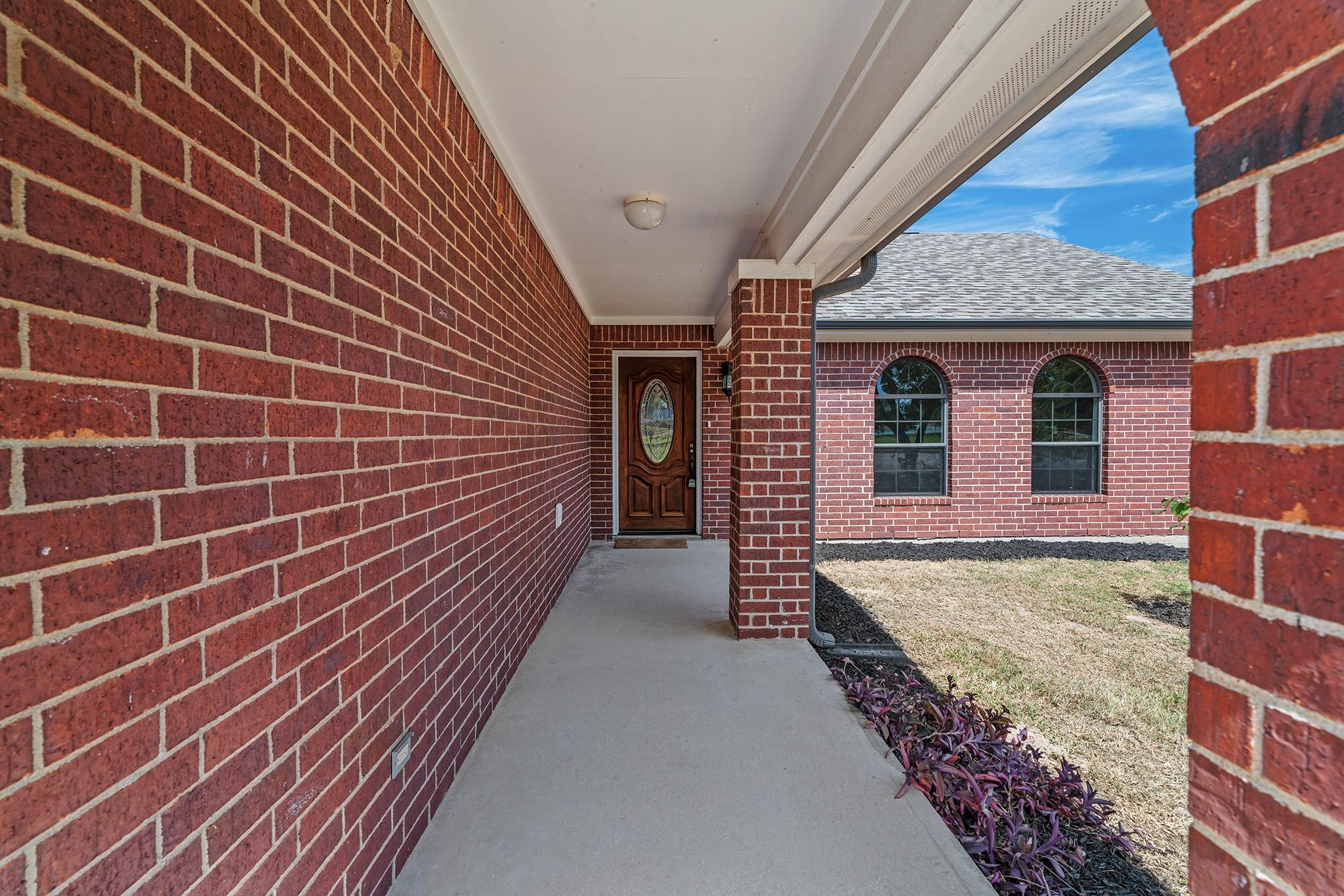 1904 Murray Ave, Rockdale, TX 76567