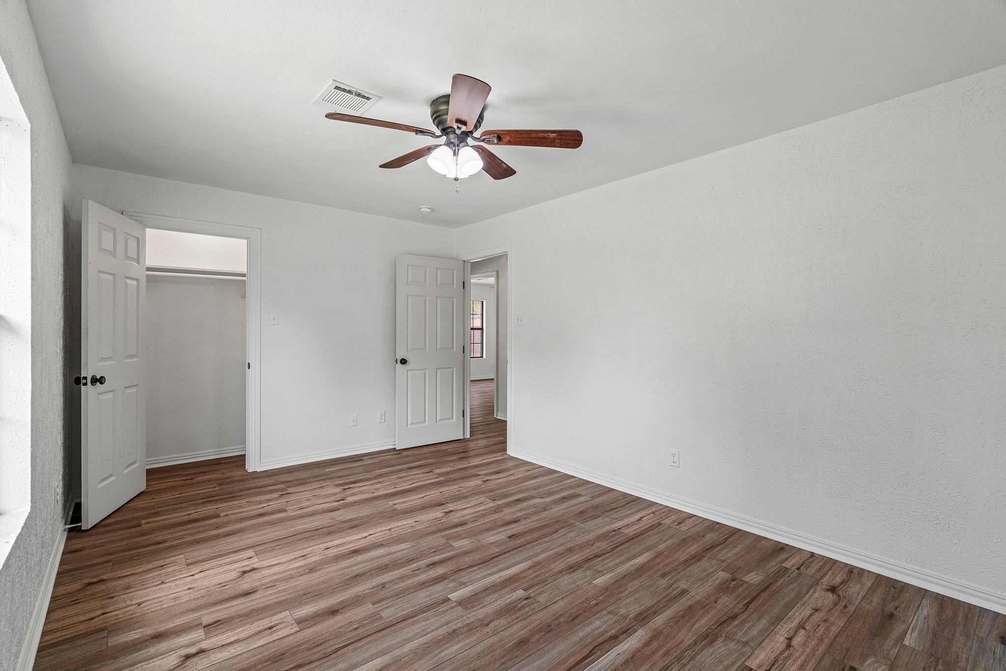 1904 Murray Ave, Rockdale, TX 76567