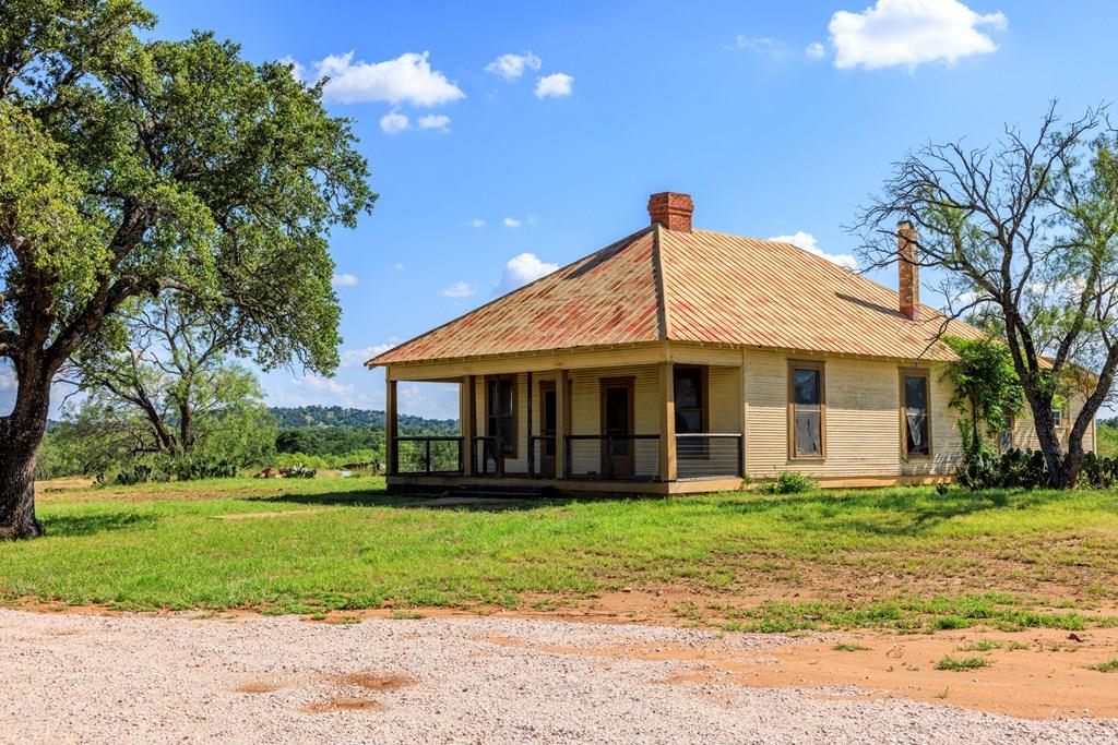 3736-6 County Rd 113 Rd, Llano, TX 78643